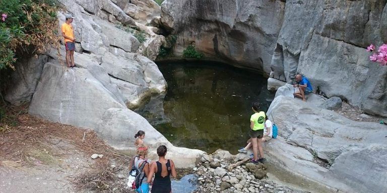 Charco-infierno-Monfrague-768x384